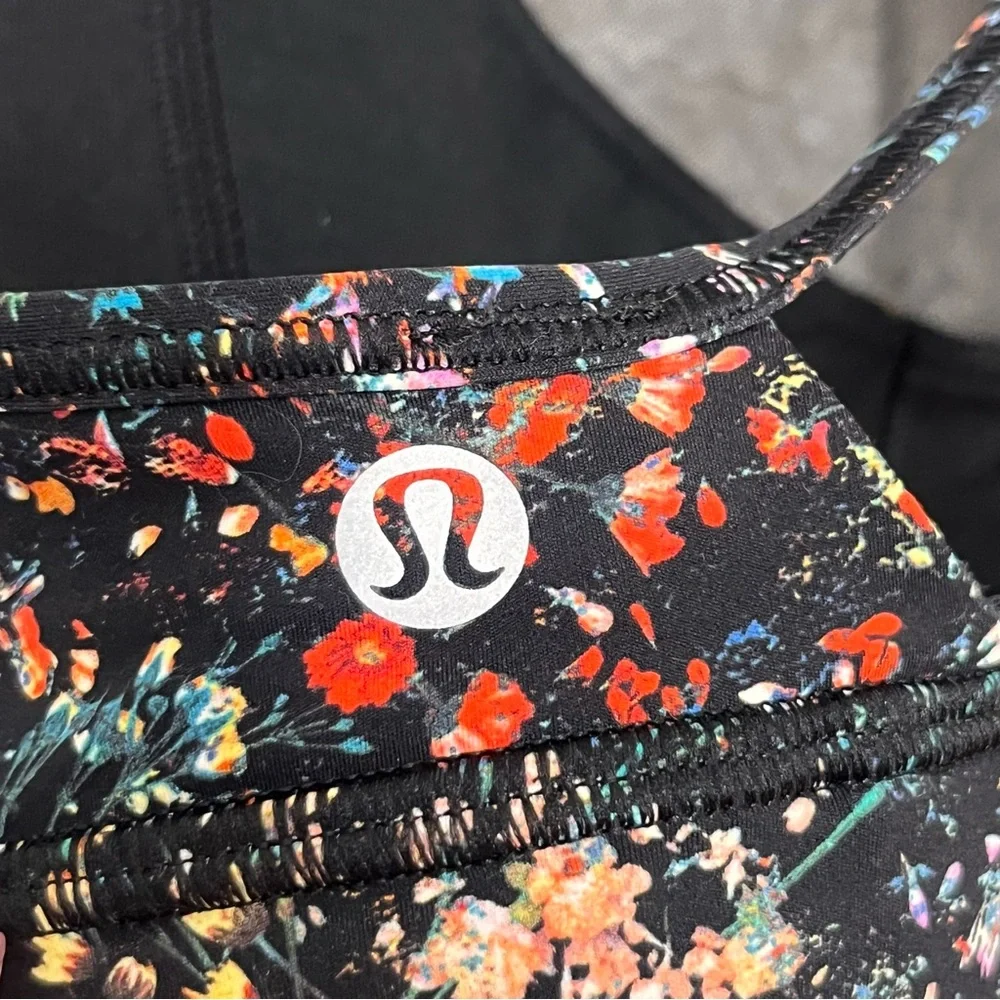 Lululemon Wake & Train Long Line Bra
Flowerescent Multi / Black size 6 RIDE - Picture 5 of 10